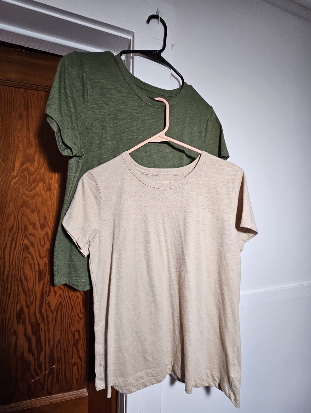 Time and Tru Khaki & Green Short Sleeve T-Shirts Size M 8-10 No Tags Never Worn